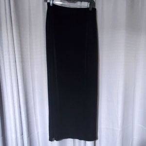 Women 2 slit long skirt